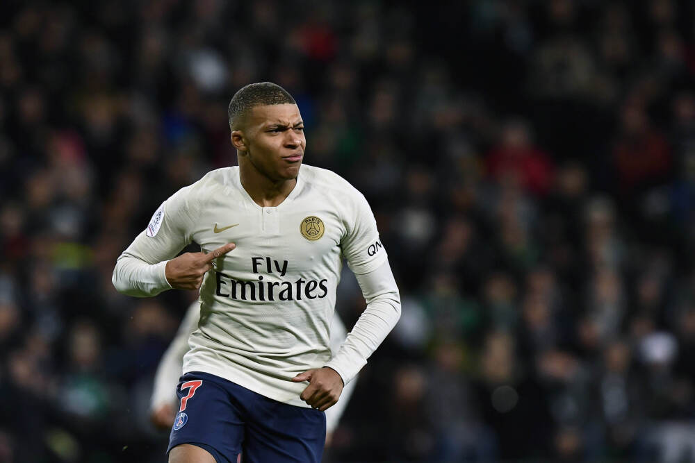 四大豪门争夺！多名记者：切尔西就1月签塞梅尼奥进行询问！